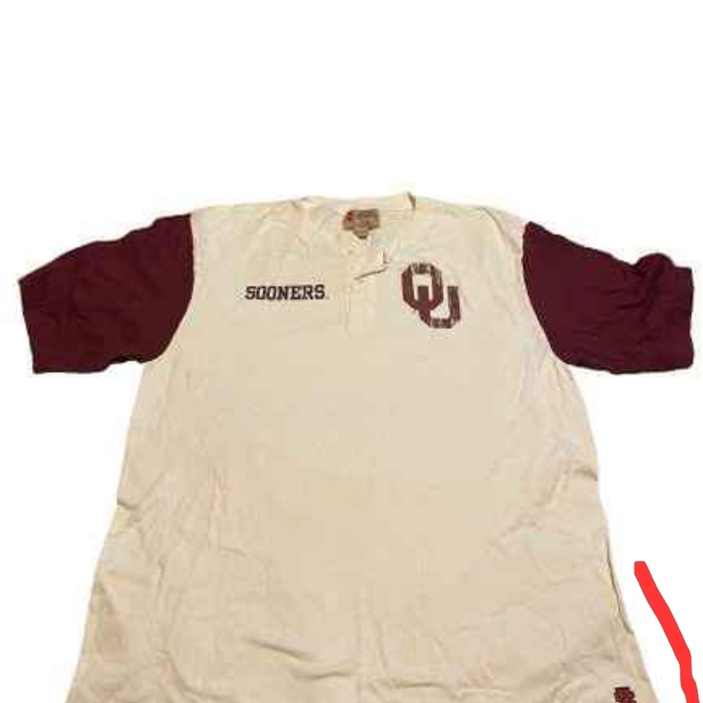Men's Izod Oklahoma Sooners Shirt (rare)
Size Large